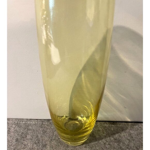 Beautiful Yellow 9.5" Vase, Great Weight  #1458 - Picture 2 of 3